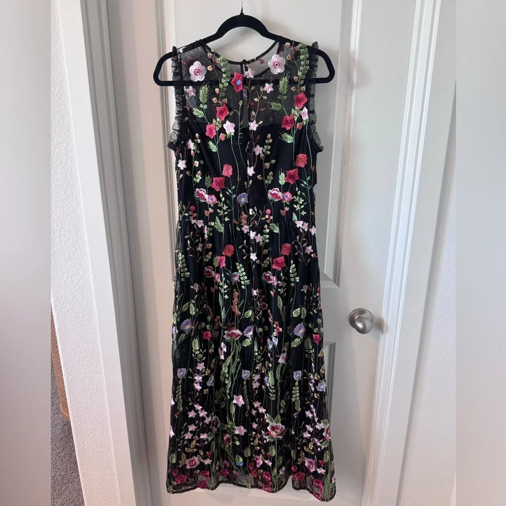 NWOT Aqua Black Floral Mesh Evening Gown - Picture 5 of 13